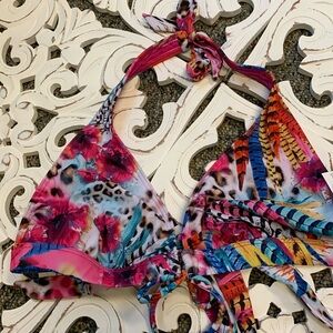 Kenneth Cole Reaction Multi Color Printed Triangle Halter Bikini Top Size L NWT
